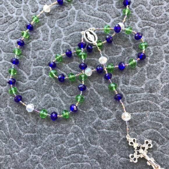 Santo Rosario, Holy Rosary, Catholic Prayer Necklace Rosary Handmade - Picture 2 of 3